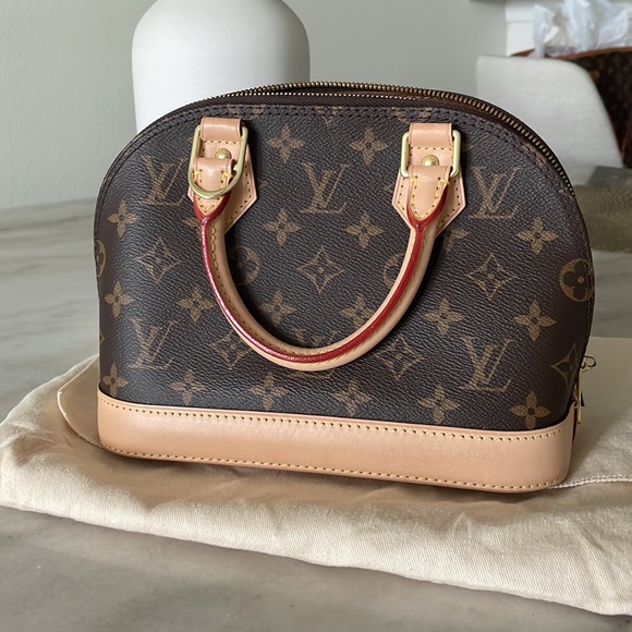 Louis Vuitton alma bb SOLD - Picture 2 of 9